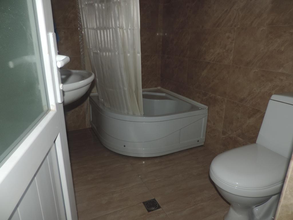 Tinikos Guest House 텔라비 외부 사진