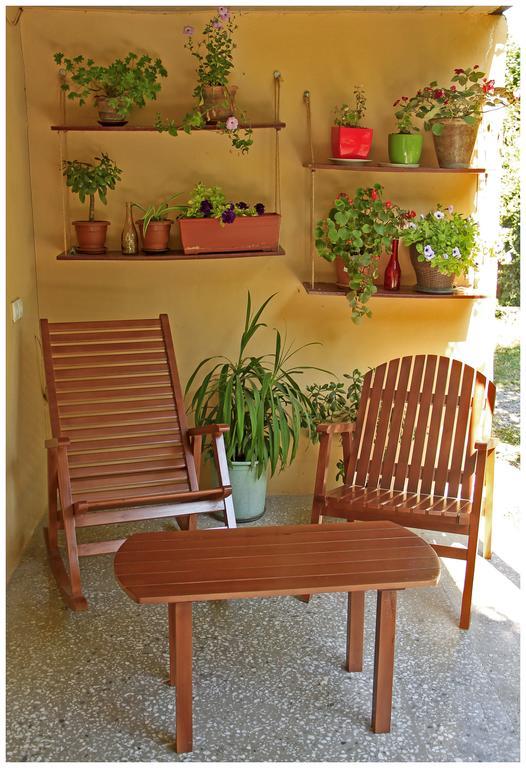 Tinikos Guest House 텔라비 외부 사진