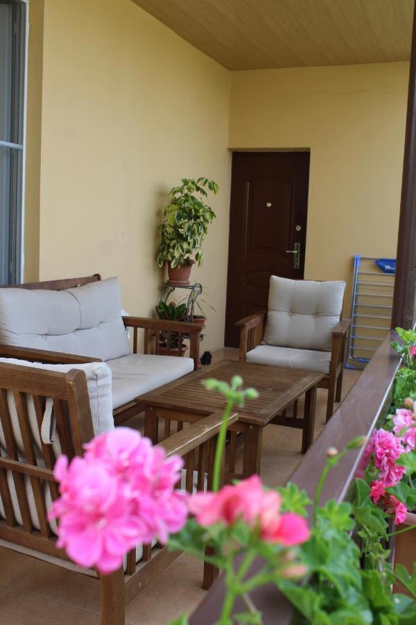Tinikos Guest House 텔라비 외부 사진