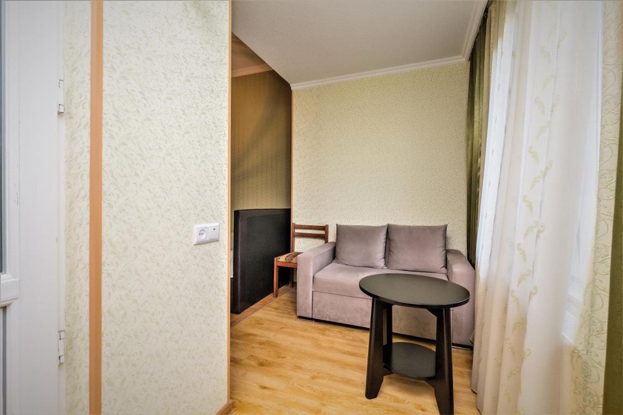 Tinikos Guest House 텔라비 외부 사진